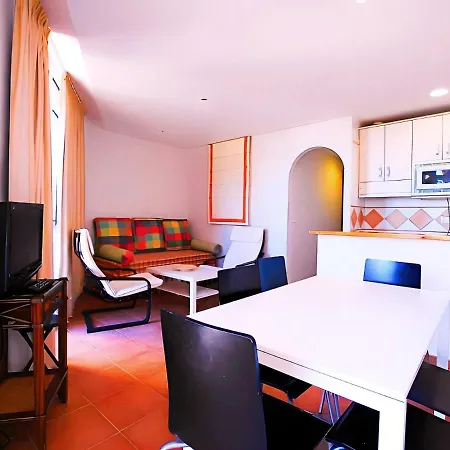 En Edificio Europa Solo Familia