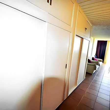 En Edificio Europa Solo Familia Sierra Nevada