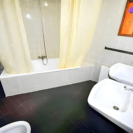 En Edificio Europa Solo Familia