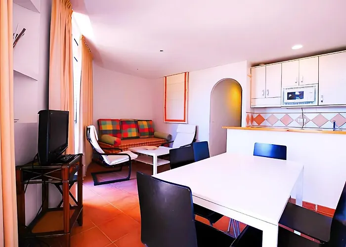 En Edificio Europa Solo Familia