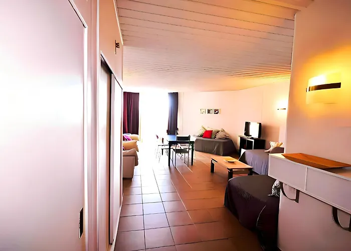 Hotel En Edificio Europa Solo Familia *