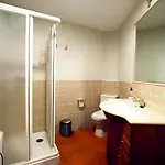 En Edificio Europa Solo Familia ホテル