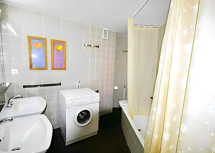 En Edificio Europa Solo Familia Готель *